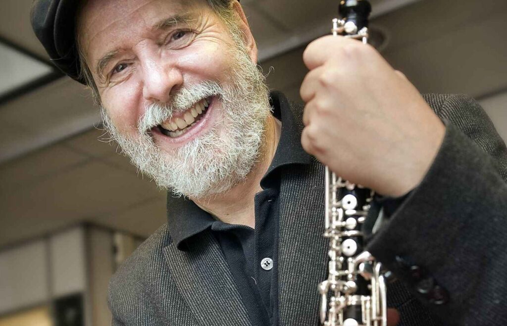 Koncertrejsens gæst, Henrik Goldschmidt