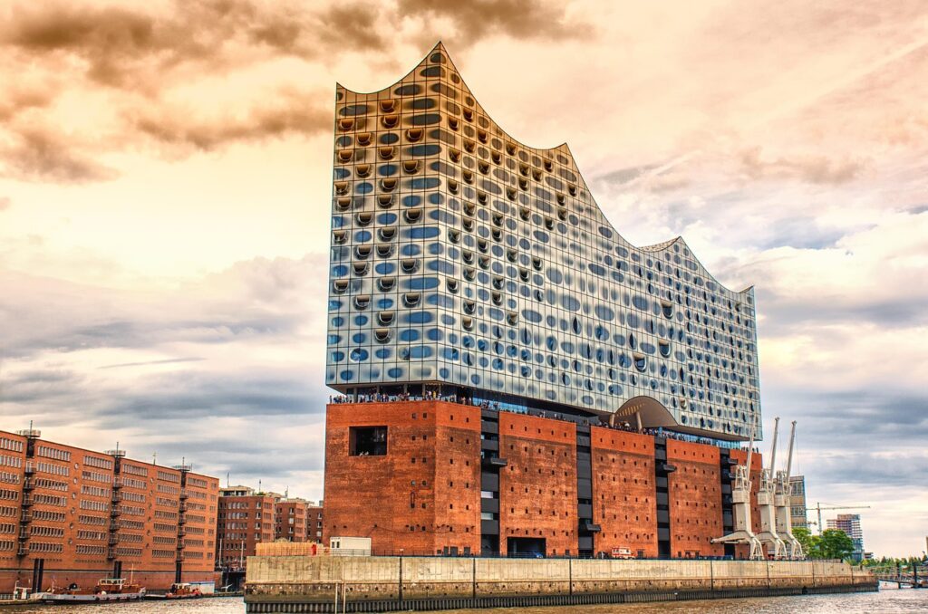 architecture-3157555_1280 Elbphilharmonien
